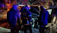 Niğde'de park halindeki otomobil alevlere teslim oldu