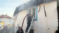Kütahya’da köy yangını: İki ev ve bir ahır kül oldu!