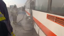 Belediye otobüsü alev aldı 1 yolcu yaralandı