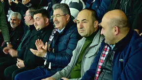 Vali Yılmaz, Eskişehirspor’un maçını tribünden takip ediyor