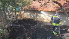 Eskişehir’in Çifteler İlçesinde Bahçede Çıkan Yangın Ahıra Sıçradı