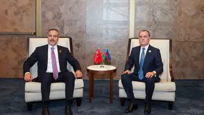 Bakan Fidan Bakü'de diplomasi trafiğini hızlandırdı: Azerbaycanlı mevkidaşıyla kritik görüşme