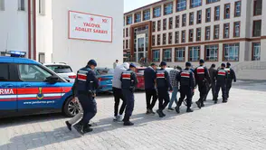 Bilişim ağı üzerinden vurgun yapan şebekeye 6 ilde jandarma darbesi