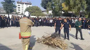 Serinyol Anadolu Lisesi'nde itfaiyeden kapsamlı yangın güvenliği eğitimi