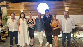 Ekin Akkaş'ın doğum gününde karpuz sürprizi