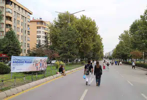 Arabasız Pazar’da Eskişehirliler bulvarın keyfini çıkardı