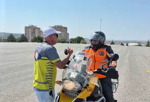 Uzman eğitmen uyardı: “Motosiklet sürücüleri kaçmasını bilmiyor”