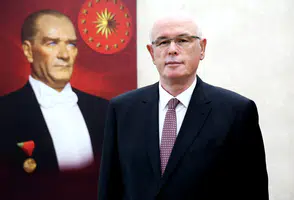 Başkan Kurt’tan 2 Eylül Mesajı: “Bağımsızlık Ruhumuz Cumhuriyet’e İnancımızdır”