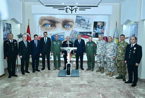 Millî Savunma Bakanı Yaşar Güler Eskişehir’de Fabrikayı Ziyaret Etti