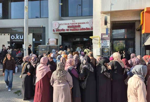 Eskişehir’de Mukaddes Emanetler Sergisine Yoğun İlgi