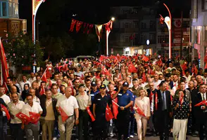 Demirci'de kurtuluş coşkusu kortejle taştı: 3 bin kişi bayraklarla yürüdü