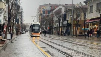 Eskişehir Soğuklarında Dikkat! Kışın En İyi Dudak Koruyucu Yöntemleri Neler?