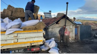 Eskişehir Büyükşehir Belediyesi’nden Sivrihisarlılara Yem Desteği!