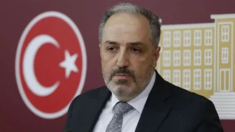 Mustafa Yeneroğlu Kimdir, Hangi Partiden, Kaç Yaşında, Neden İstifa Etti? AK Parti’den DEVA’ya, Sonra Geri Dönüş Mü?