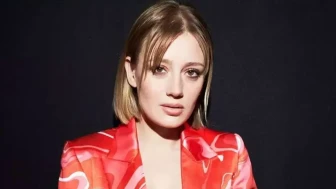 Gizem Karaca Hamile Mi? Sosyal Medyanın ve Magazin Dünyasının Gözdesi Olan Ünlü Oyuncudan Şaşırtan Haber!