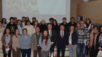 Anadolu Üniversitesi'nde Sosyal Bilimler ve Yapay Zekâ Konferansı Gerçekleştirildi