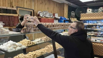 Vatandaşlar kandil simidine yoğun talep gösterdi