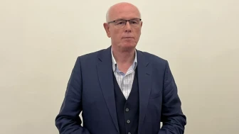 Kurt’tan Sert Eleştiri: “Utanmadan Gerici Tavırlar Sergileniyor”