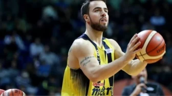 Melih Mahmutoğlu kaç yaşında, aslen nereli, eşi kimdir? Melih Mahmutoğlu kimdir?