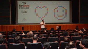 “Cam Sehpa” Anadolu Üniversitesi’nde izleyiciyle buluştu