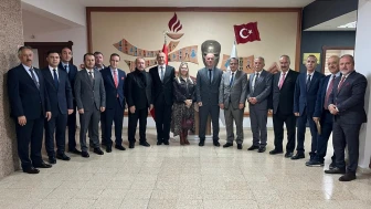 Milli Eğitim Bakan Yardımcısı Ömer Faruk Yelkenci, Eskişehir’de ‘Maarif Eğitim Arşivi’ Çalışmalarını Değerlendirdi