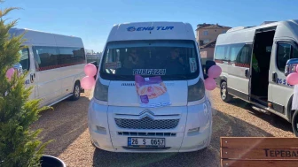 Meme Kanserine Servis Şoförlerinden Destek: “Meme kanserinde farkındalık hayat kurtarır”