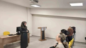Sağlık personeline aile temalı farkındalık eğitimi