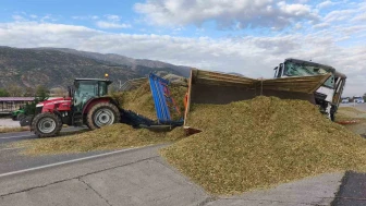 Tırın traktöre çarptığı kazada iki kişi yaralandı