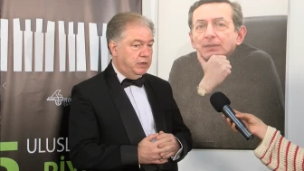 Ünlü keman virtüözü Aşkın, Anadolu Üniversitesi’nde sanatın dönüştürücü gücü hakkında konuştu
