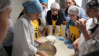 Tepebaşı’nda özel öğrenciler kurabiye atölyesinde buluştu