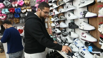 Kış Gelmeyince Bot Satışları Düştü: Eskişehir Esnafı Dertli