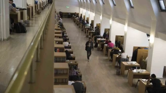 Anadolu Üniversitesi Kütüphanesi 7/24 açık: Öğrencilere sıcak mola