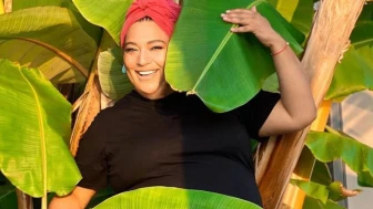 Kâbe’de “Yakışıklı Erkek” Videosu Sosyal Medyayı Salladı: Zeruj’un Eski Röportajı Yeniden Gündemde!