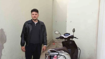 Eskişehir'de Motorsiklet Çalınma Anları Kameralara Yakalandı