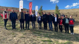 Bozüyük’te şehitler için mevlit okutuldu, fidan dikimi yapıldı