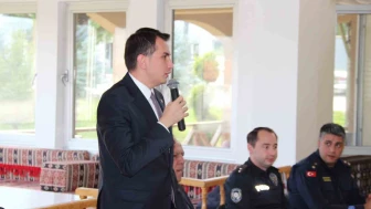 Kaymakam Erkan Atam, muhtarlarla buluştu