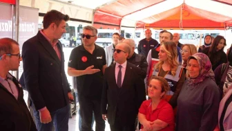 Afyonkarahisar'da Kent Meydanında Deprem Tatbikatı Yapıldı