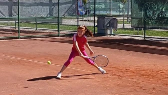 Afyonkarahisar'daki Küçük tenisçi O Turnuvaya Davet Edildi