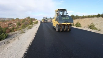 Kütahya Köy Yollarında Asfalt Çalışmaları Sürüyor