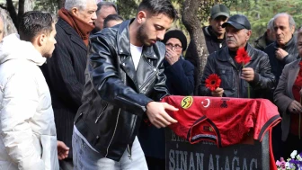 Vefatının 40. Yılında Milli Kaleci Sinan Alağaç Törenle Anıldı