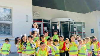 Ağız ve diş sağlığı haftasında minikler diş hastanesini ziyaret etti