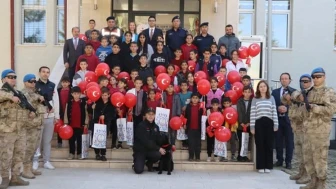 Pazaryeri’nde minik öğrenciler jandarma etkinlikleri ve köpek gösterileriyle tanıştı