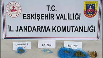 Şüpheli davranan 2 şahsın üzerinden yasaklı madde çıktı