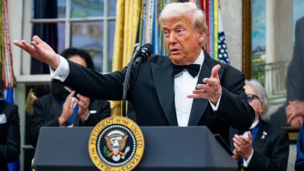 Trump, 1 milyon dolarlık “altın kart” vizesini başlattı