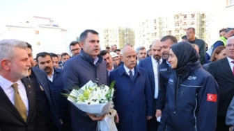 Bakan Murat Kurum: “Deprem bölgelerinde son tuğlalar konuluyor, son çiviler çakılıyor”