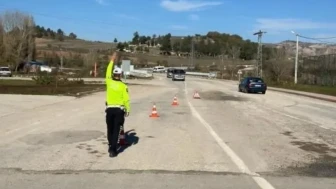Yenipazar’da Trafik Denetimleri Sıkılaştı: Ekipler Sahada