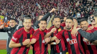 Es-Es’ten İlk Yarıda Şov Yaptı: Peş Peşe Goller Taraftarı Çoşturdu