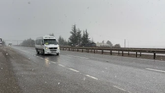 Eskişehir-Ankara Yolunda Tipi Ve Sis Sürücüleri Zorladı