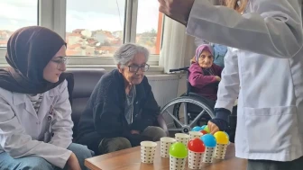 ESOGÜ Öğrencileri Yaşlılarla Hafıza ve Denge Etkinliği Yaptı