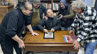 Eskişehir’de 40 yıllık karikatürist dostluğu takdir topluyor